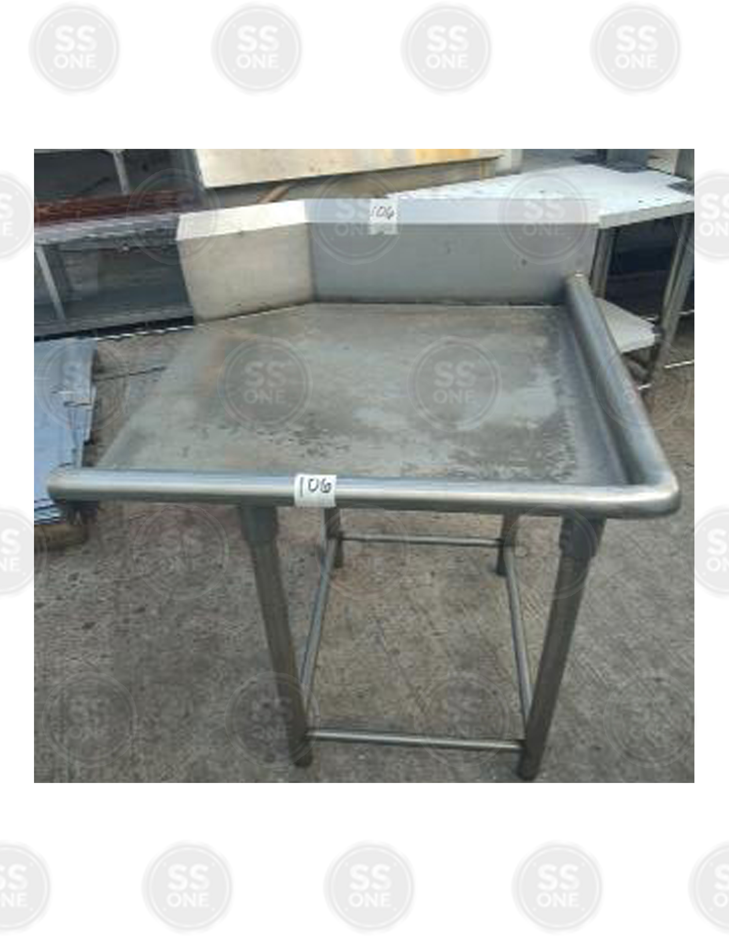 CLEAN DISH TABLE RIGHT TUBULAR UPRIGHT