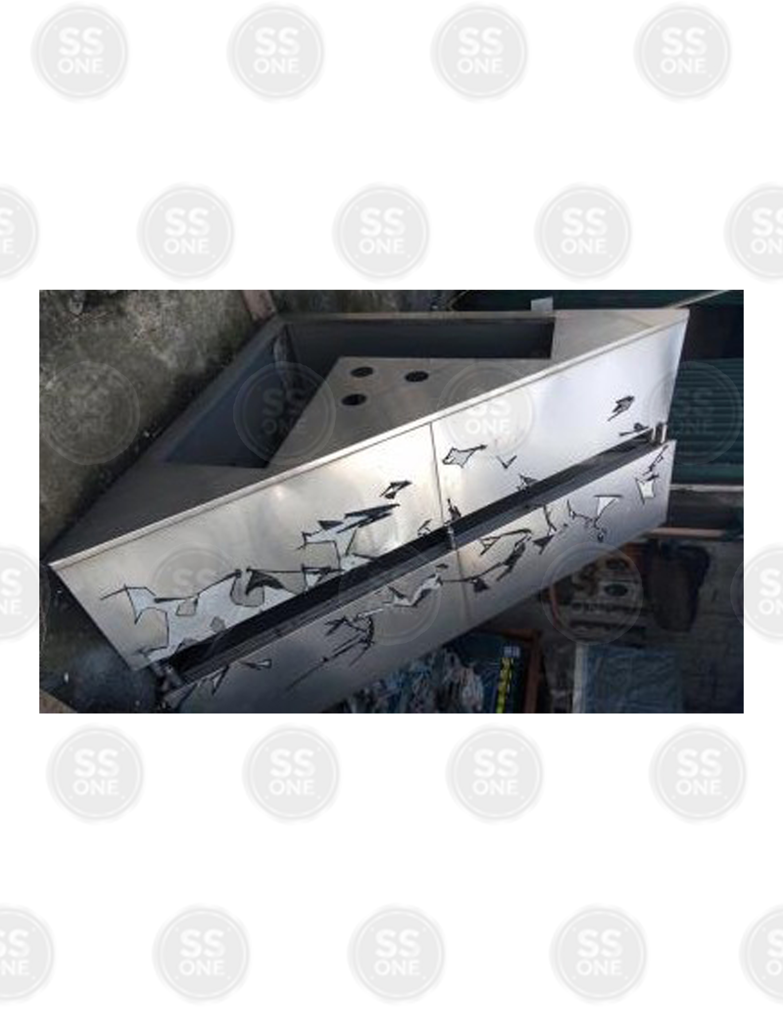 TRIANGULAR COUNTER CABINET